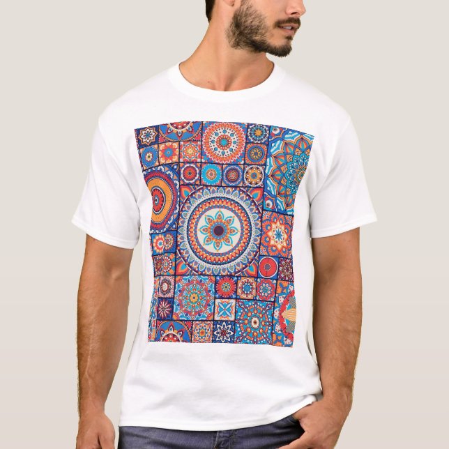 Handdragen Vintage: Islamiska dekorativa Inslag T Shirt (Framsida)