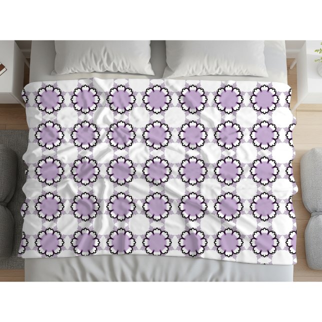 Handduk med vit och lila geometrisk mandala-mönste fleecefilt (Skapare uppladdad)