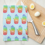 Händer Hamsa Hearts Handflatan Rainbow Mönster Kökshandduk<br><div class="desc">Torka av köket med den här söta handduken. Gör en underbar husuppvärmning eller en bröllop-gåva! Kolla min butik för att hitta den motsatta handen också. Du kan anpassa den och även lägga till text. Kolla min butik för mycket mer färg och mönster!</div>