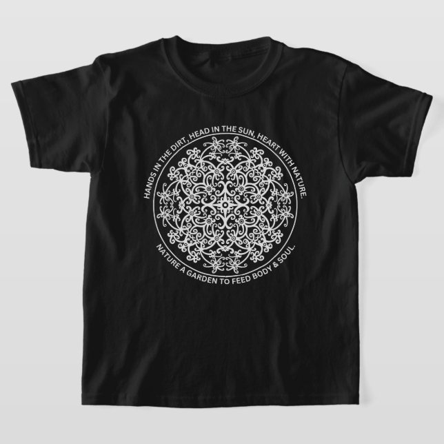 Händer i Dirt, chef i Sol, Gardenin T Shirt (Laydown)