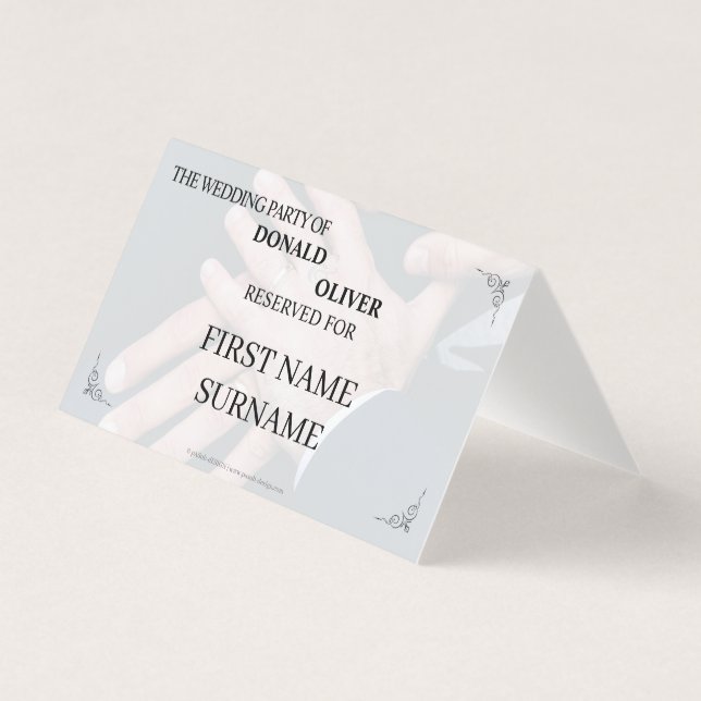 Händer med ett Gay Bröllop par med Ringar Kort (Framsida)