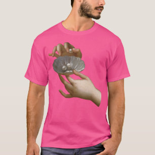 Händer med pärldetaljer Renaissance, estetisk T Shirt