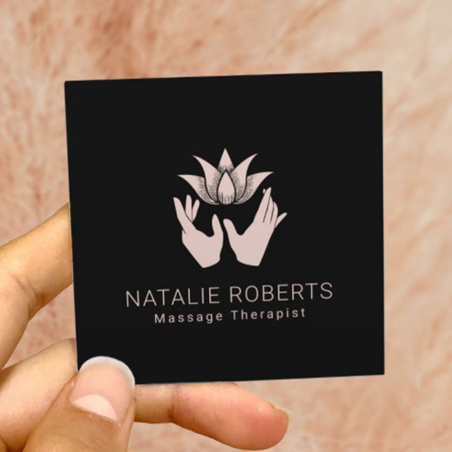 Händer och Lotus Flower Spa för massabehandling Fyrkantigt Visitkort (Skapare uppladdad)