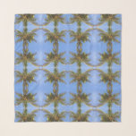 Handflatan Träd Mönster<br><div class="desc">ZoeSPEAK:s tropiska mönster på denna kvadratiska Chiffon Scarf är tillverkad av ett originalfoto av ett högt handflatan träd i solljus mot ett Nyckel Väster blå himmel. Grönten vid träd möts för att göra vackra bågar i mönster.</div>