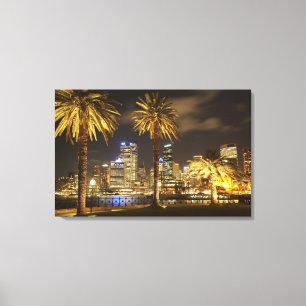Handflatan Träd och CBD i Night, Sydney, New Sout Canvastryck