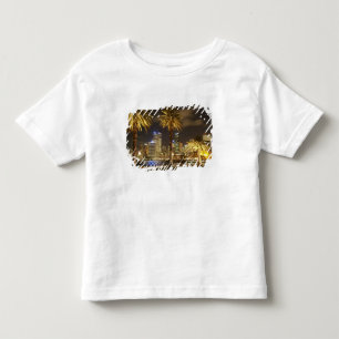 Handflatan Träd och CBD i Night, Sydney, New Sout T-shirt