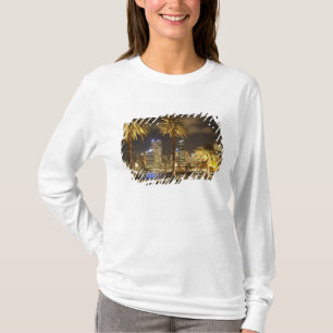 Handflatan Träd och CBD i Night, Sydney, New Sout Tee