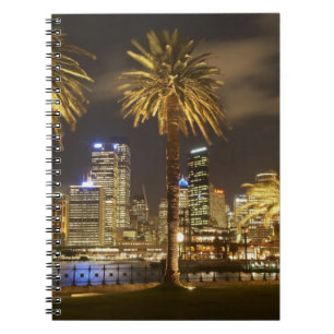 Handflatan Träd och CBD i Night, Sydney, New South Anteckningsbok Med Spiral