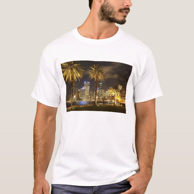Handflatan Träd och CBD i Night, Sydney, New South T Shirt (Framsida)