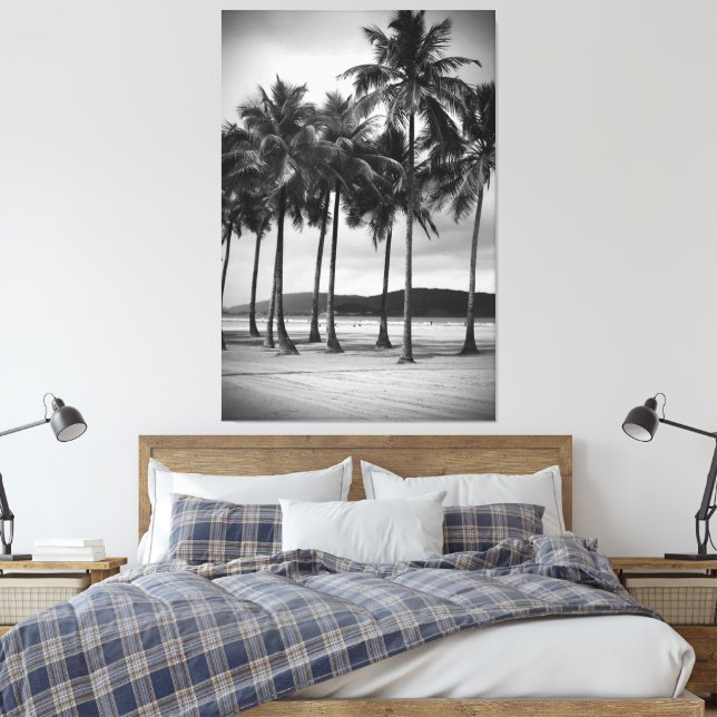 Handflatan träd på Gonzaga Beach, Santos, Brasilie Canvastryck (Insitu (sovrum))