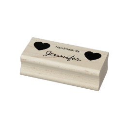 Handgjord Av Cursive Script Namn Två Hjärtan Stämpel