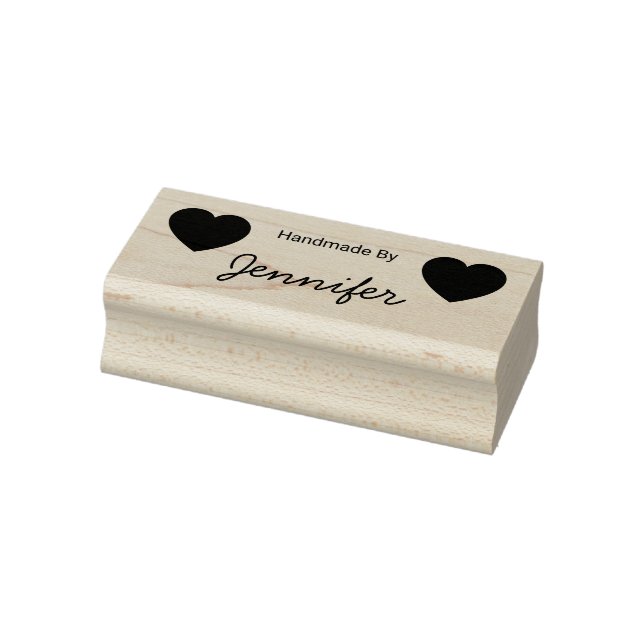 Handgjord Av Cursive Script Namn Två Hjärtan Stämpel (Stämpel)