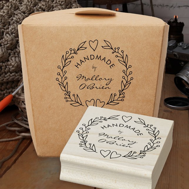 Handgjord av Doodle WAN Heart och Foliage Stämpel (Handmade signature stamp with line drawn floral wreath)