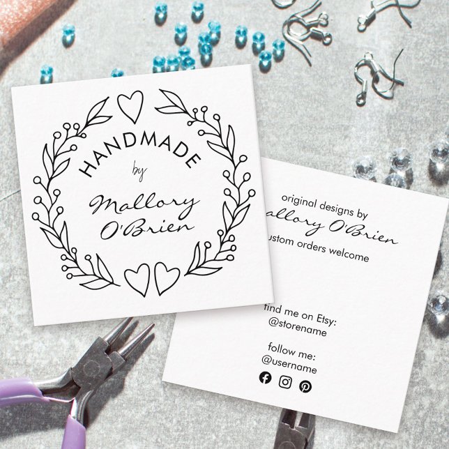 Handgjorda av Dodle andehjärtslag och vätska Fyrkantigt Visitkort (Handmade with Love signature square business card with line drawn wreath and social media icons)