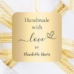 Handgjort med kärlek guld namn fyrkantigt klistermärke<br><div class="desc">En faux guld tittar bakgrund,  svart text. Anpassa och lägg till ditt namn. Med texten: Handgjord med kärlek,  av   ett litet hjärta.</div>