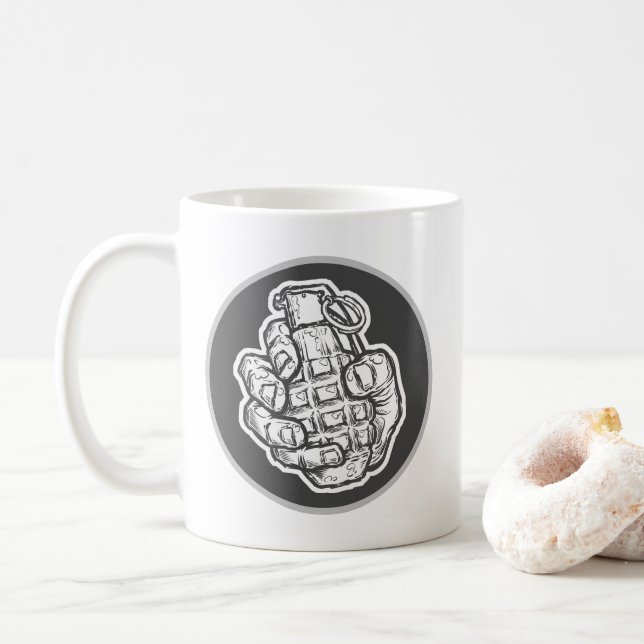 Handgrenad i Tecknad Stil Kaffemugg (Med munk)