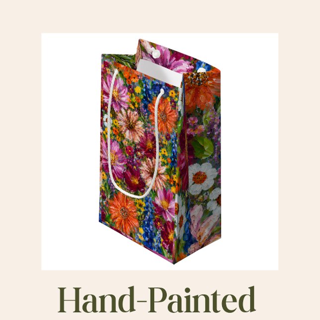 Handmålad vildblommaväskor | Färgfull Trädgård (Hand-painted wildflower gift bag bursting with colorful garden blooms for joyful gifting.)