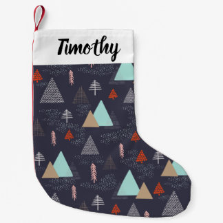 Handritad Evergreen Gräs Träd i Snö i natt Liten Julstrumpa