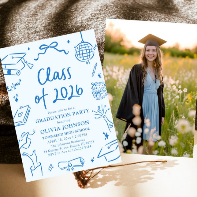 Handritad klass 2026 Blå examensfest Inbjudningar (Hand Drawn Class of 2026 Blue Graduation Party Invitation)