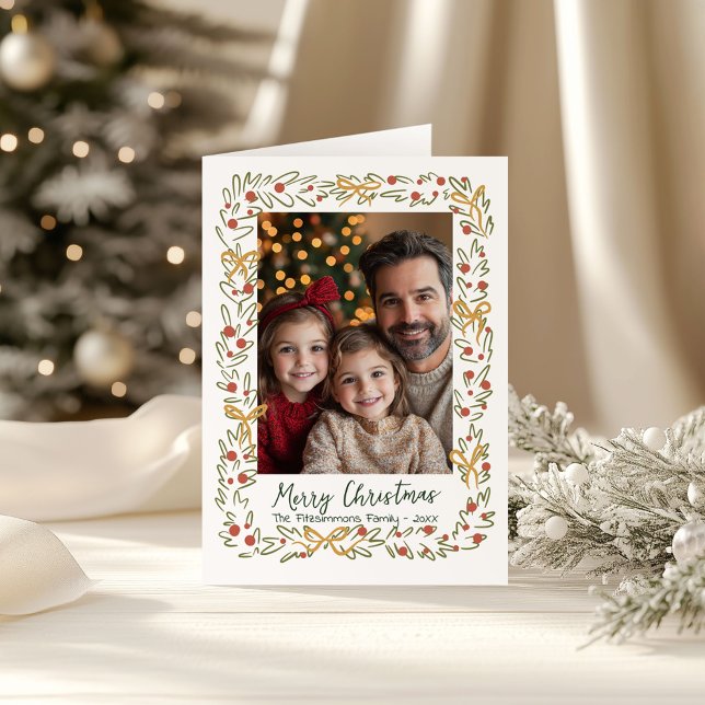 Handritad krans & snygga slingor Foto  Kort (Whimsical Christmas Wreath holiday family photo folded card)