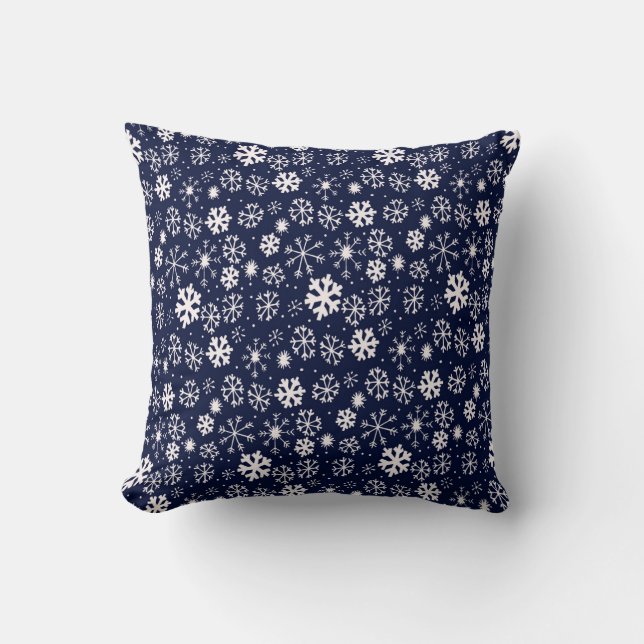 Handritad Snöflinga Snöstorm Med Marinblå Klassisk Kudde (Framsida)