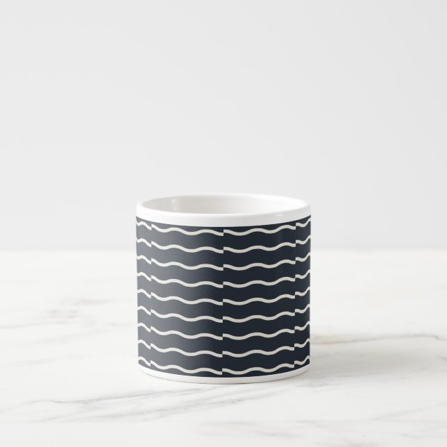 Handritad Vågig Randig Rand | Djup Kolgrå Espressomugg (Framsidan)