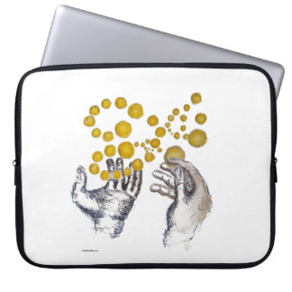 Hands Outstretched with Golden Globes Laptop Fodral