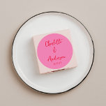 Handskript Stollig Rosa Red Personligt bröllp Runt Klistermärke<br><div class="desc">Handskrivet skript Quirky Stollig Bröllop Anpassningsbar Classic Round Sticker i Rosa och Red</div>