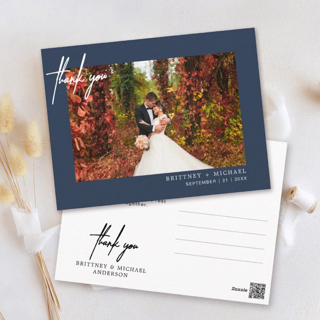 Handskriven enkel fotomarin Tack Vykort (Thank your guests with this modern photo thank you card with hand-lettered "thank you".)