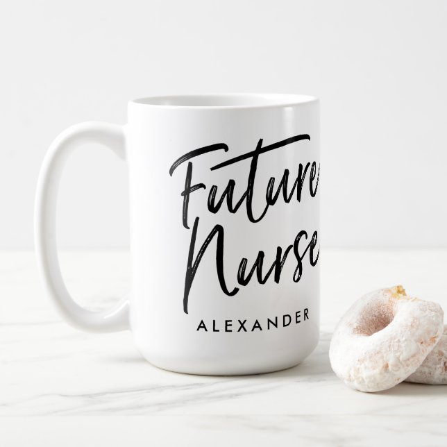 Handskriven framtida sjuksköterska (ditt namn) kaffemugg (Med munk)
