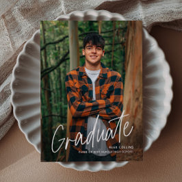 Handskriven magnetisk examensannonsering med foto