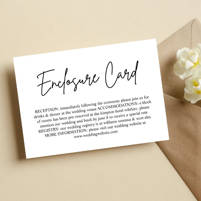 Handskriven vigselkort med detaljer bifogat inbjudningar (Handwritten script enclosure card shares wedding details with a personal, elegant touch.)