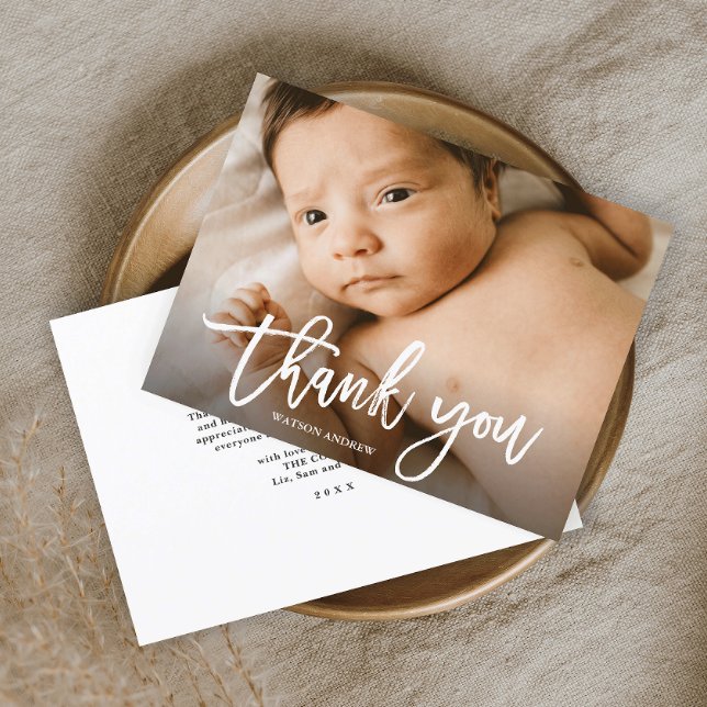Handskrivet fotopapport Baby - tackkort (SImple hadwritten baby photo thank you card with modern script typography overlay.)