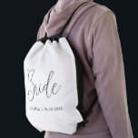 Handskrivna skisser för modern Elegant Gympapåse<br><div class="desc">Skriptformatmall Namn Elegant Modern Anpassningsbar Womens Bridesmaid Bride Bröllop Bachelorette Gifts / Bags & Wallets / Backpacks / White Drawstring Bag.</div>