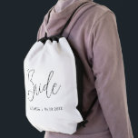 Handskrivna skisser för modern Elegant Gympapåse<br><div class="desc">Skriptformatmall Namn Elegant Modern Anpassningsbar Womens Bridesmaid Bride Bröllop Bachelorette Gifts / Bags & Wallets / Backpacks / White Drawstring Bag.</div>