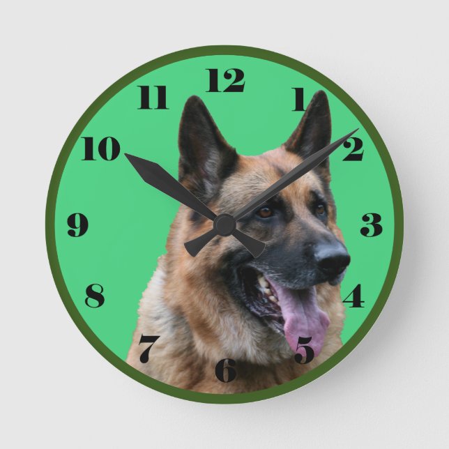 Handsome German Shepherd hund, svart nummer Rund  Klocka (Framsida)