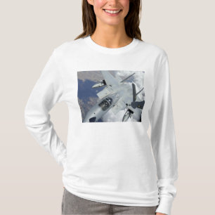Handtag för en örn F-15 i väg från en KC-135 T-shirt