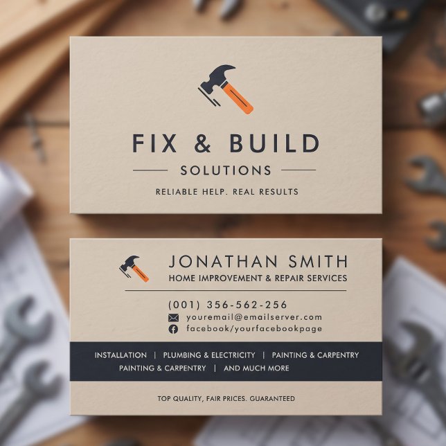 Handyman-tjänster Modern Beige Hammare Logo Visitkort (Handyman Services Modern Beige Hammer Logo Business Card)