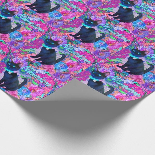 Hänförd kattunge! Blommor och kattunge! Presentpapper (Hörn)