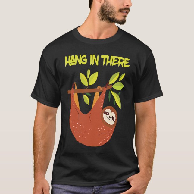 Hang cute sloth in the tree t shirt (Framsida)