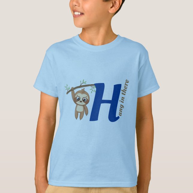Häng kvar där | Cute Hanging Sloth Funny T Shirt (Framsida)