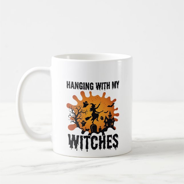 Hängande häxor Halloween Häxa Kvast Spökhus Kaffemugg (Vänster)