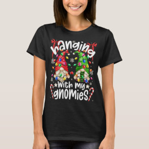 Hängande med mina favoriter med färgfull jultomte t shirt