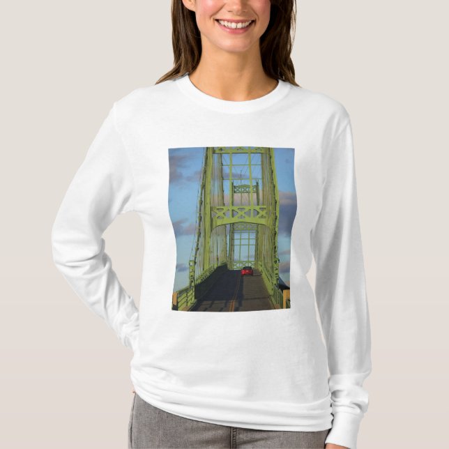 Hängbro till Little Deer Isle T Shirt (Framsida)