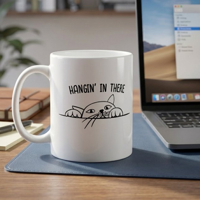 Hänger kvar där svart vit katt rolig mening kaffemugg (Skapare uppladdad)