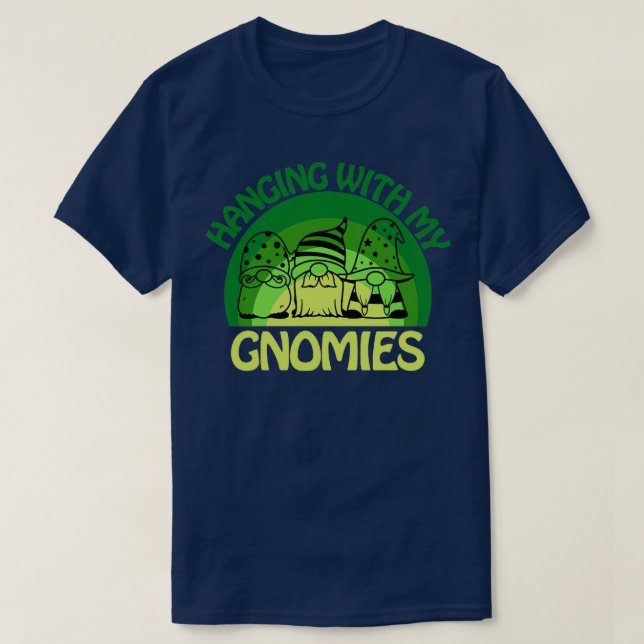 hänger med mina gnomier t shirt (Design framsida)