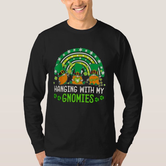 Hanging With My Gnomies Green Plaid Gnomes St Patr T Shirt (Framsida)