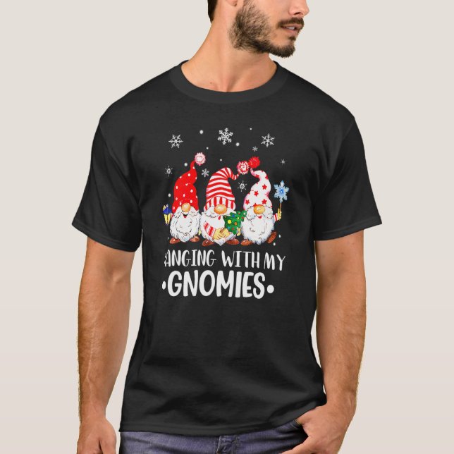 Hanging With My Gnomies Santa Gnome Christmas Paja T Shirt (Framsida)