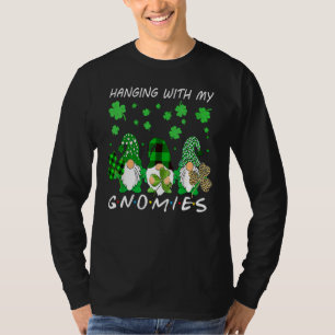 Hängning med Gnomies Gnome St patrick's day Funny T Shirt