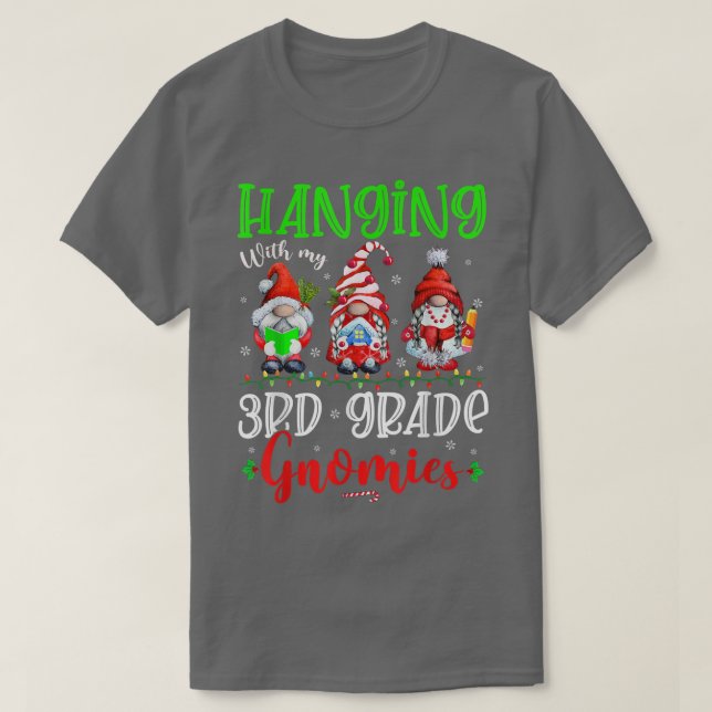 Hängning med min tredje Klass-garnomier Julafton L T Shirt (Design framsida)
